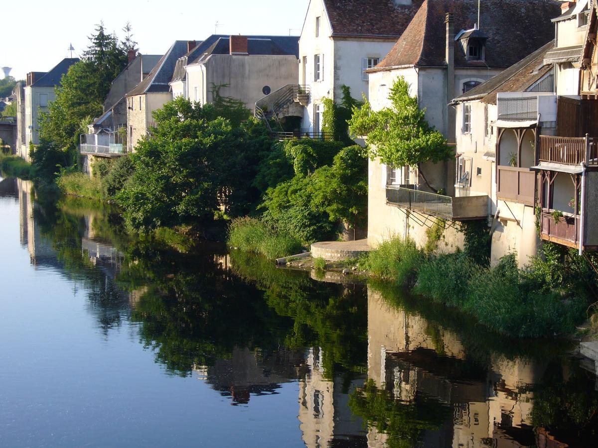 Le Canard Au Parapluie Rouge Bed & Breakfast Celon Exterior photo